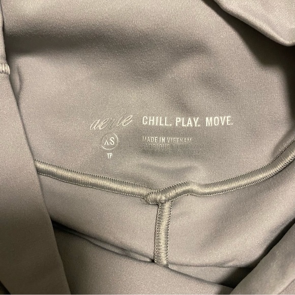 Aerie xs OFFLINE (Real me) light grey mesh leggings - Picture 4 of 5